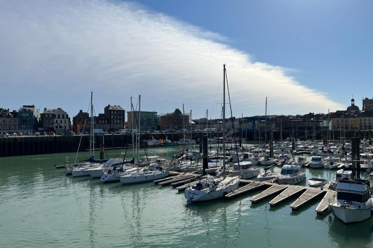 Appartement Entre Port et Mer au 1er étage à Dieppe Extérieur photo